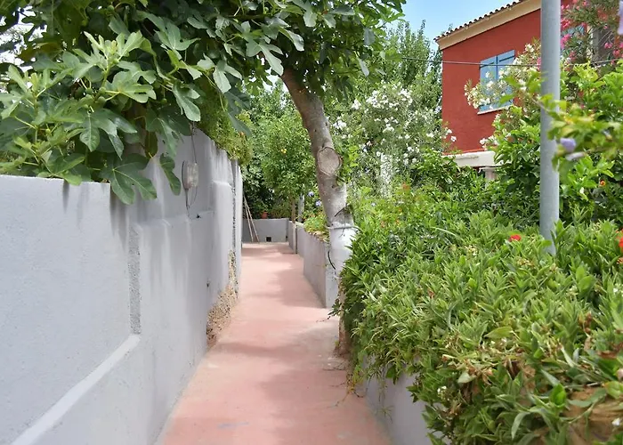 Luccisano Apartment *