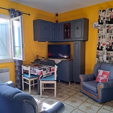 Luccisano Apartment *